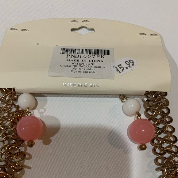 Collar Necklace and Earrings Set- Pink & White - Picture 10 of 10